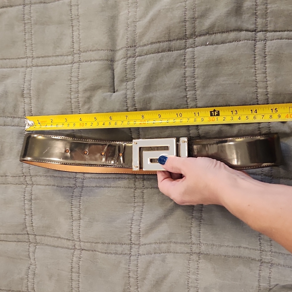 Versace Patent Leather Belt with Mirrored Buckle Size 80! - Picture 11 of 12